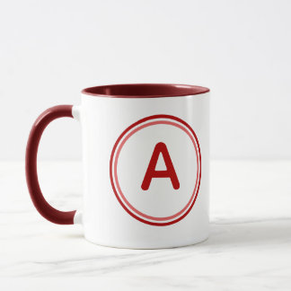 Rund bokstavsalfabet Röd cirkeldesign Mugg