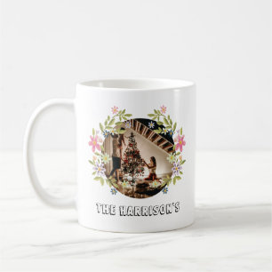 Runda foto-vackra blommor Krona w/Family Namn Kaffemugg