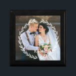 Runda Vintagen Ram Monogrammed fotfoto Minnesask<br><div class="desc">Fintvätt av Löv Ram Monogrammed fotodesign.</div>