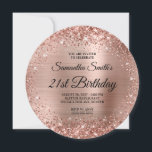 Rundad Ro Guld Glitter Monogram 21:a födelsedagen Inbjudningar<br><div class="desc">En glamorös engrammad 21:a födelsedag med en rundad faux ro guld glitter som passar in på cirkelinbjudningarna. Monogrammet för svartvit kalligrafi i finare på baksidan kan anpassas eller tas bort. Utformningen har en glatt ro guld glitter mot en koordinerande bild av den blanka penselbilden i metall. Gnistra- och skuggeffekter skapas...</div>