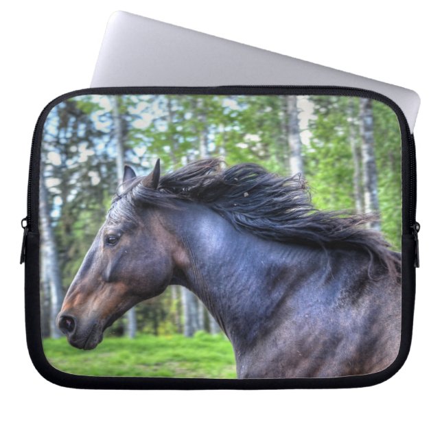 Running Black Thoroughborn Percheron Horse Photo Laptop Fodral (Framsidan)