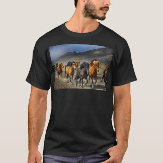 Running Horses Perfekt Gift T Shirt