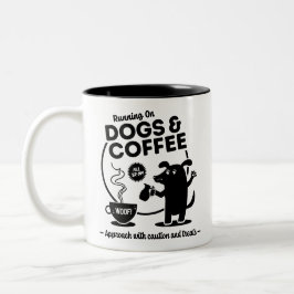 Running on Dogs and Coffee 11 oz. Två-Tonad Mugg