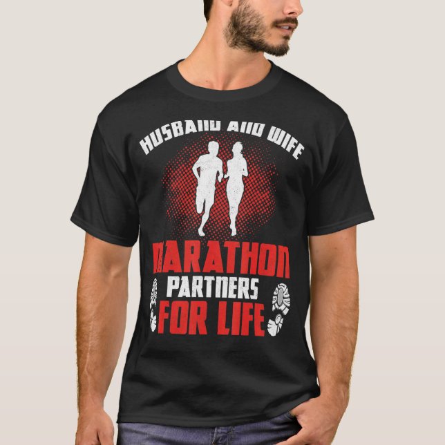 Running Springer Halva Marathon Bröllop Giftermål  T Shirt (Framsida)