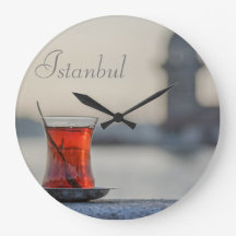 Runt klocka. Istanbul - turkiskt teafoto.