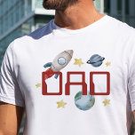 Runt Sol vid Födelsedagsfest i första Resa T Shirt<br><div class="desc">Utrymme Födelsedagsfest första Resa runt Sol Pappa T-Shirt</div>