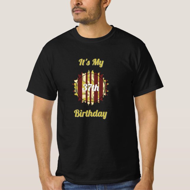 Runt solen Glad födelsedag oavsett ålder T Shirt (Framsida)