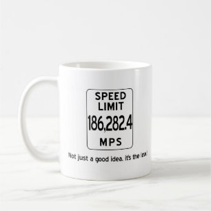 Rusa av den ljusa muggen kaffemugg