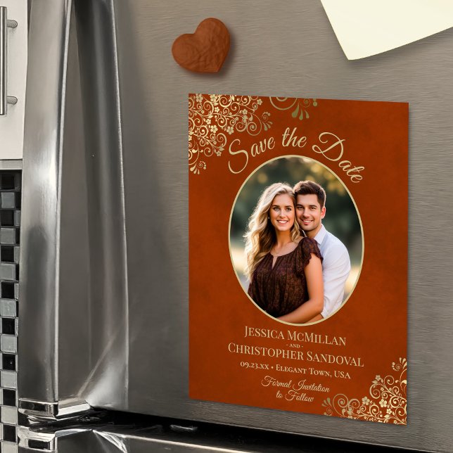 Rust Orange & Gold Wedding Save Date Oval Photo Magnetisk Inbjudningskort (Magnetic Back for Easy Display!)