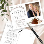 Rust Orange Ro Photo & Calendar Spara datum Meddelande Vykort<br><div class="desc">Den här roustiska bröllop spara datum-vykortet har en elegant blommigt med vattenfärg med en bukett av vackert handmålat ro och blommar i skuggor av rost orange som brinner i antal och persikor. På den lämnat sidan av kortet finns en anpassade med ett hjärta runt datumet i bröllop, liksom plats för...</div>