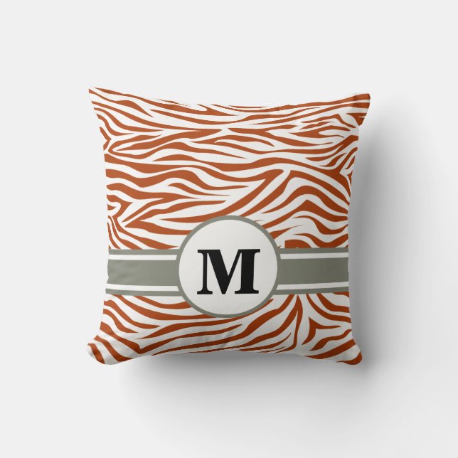 Rust Red Safari Zebra med Monogram Kudde (Framsida)