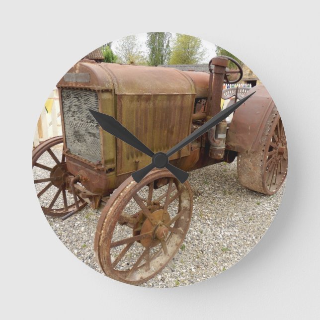 Rustad vintage-traktor rund klocka (Framsida)