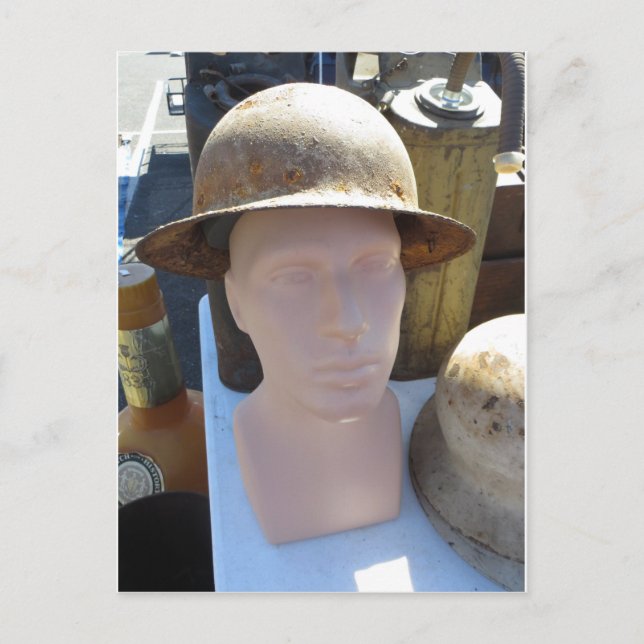 Rusted Helmet Vykort (Framsida)