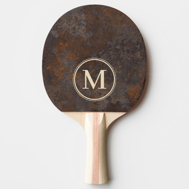 Rusted Metal Sheet Monogram Pingisracket (Framsidan)