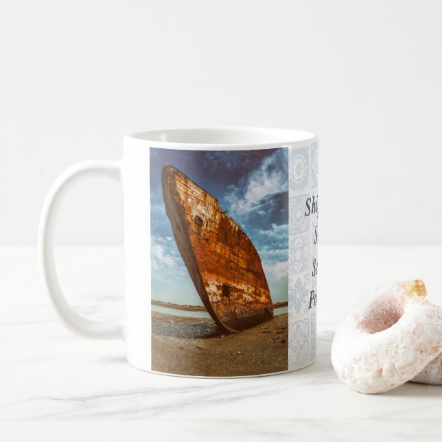 Rusted Shipwreck som har blekts eller strandsatts  Kaffemugg (Med munk)