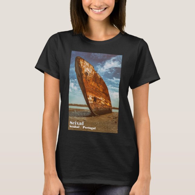 Rusted Shipwreck som har blekts eller strandsatts  T Shirt (Framsida)