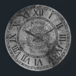 Rustic Antique Shabby chic Vintage Roman Numeral Stor Klocka<br><div class="desc">Den här vackra, unika, enastående personligen har en antik bakgrund i faux-rust-vintagen med din egen personlig namn i ett fet typsnitt med ditt eget år. Klockan ansikte har djärva romerska siffror med ett centrum av ett unikt mandala mönster. Anpassa klockan genom att lägga till din personliga information. Gör ett underbart...</div>