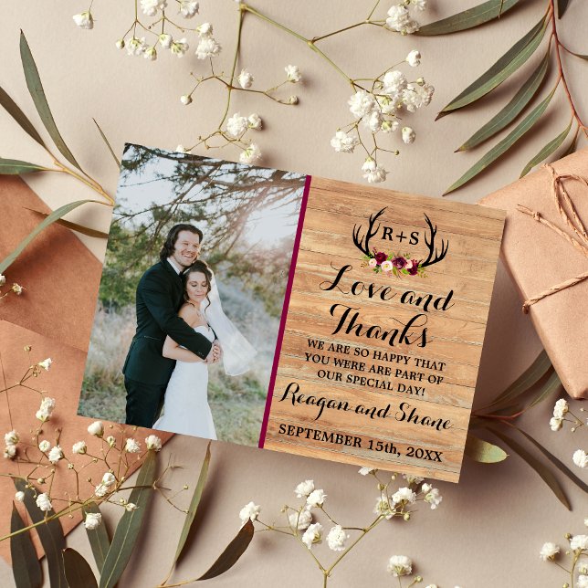 Rustic Antlers Blommigt Burgundy Wood Tack (Skapare uppladdad)