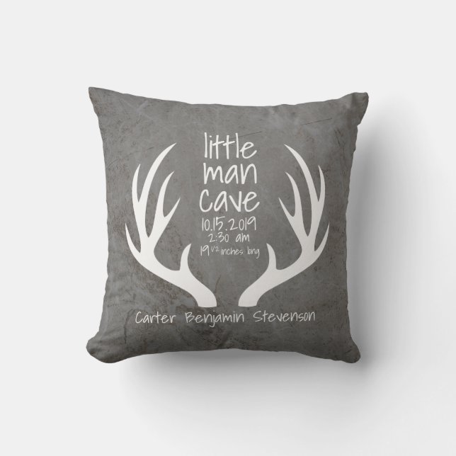 Rustic Antlers Little Man Cave Birth Stats Nursery Kudde (Framsida)