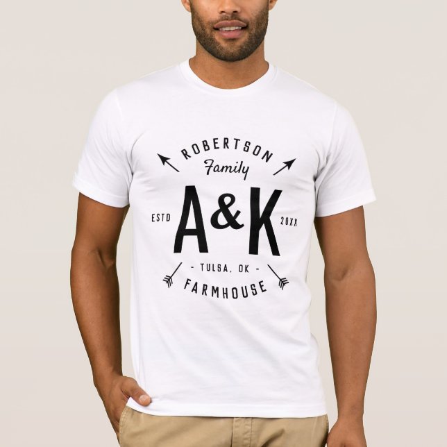 Rustic Arrow Family Monogram Farmhouse T Shirt (Framsida)