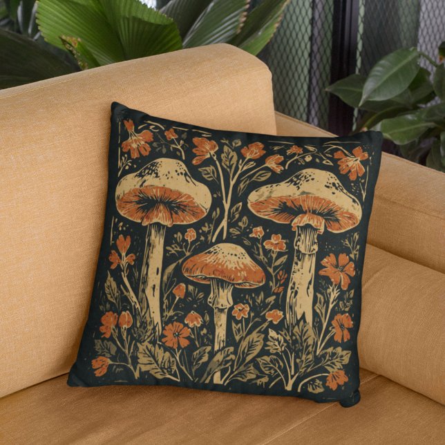 Rustic Art nouveau Mushroom Blommigt Botanical Kudde (Skapare uppladdad)