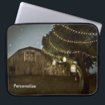 Rustic Barn & Träd Ljus Laptop sleeve Fodral<br><div class="desc">Rustic Barn & Träd Ljus Laptop sleeve Fodral.</div>