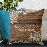 Rustic Barn Wood och Snöre Bröllop Pillow Kudde<br><div class="desc">Söt land lada och snöre på denna bröllop keepépelare</div>