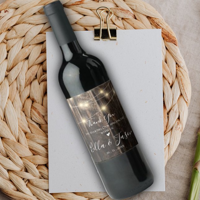 Rustic Barn Wood String Ljus Wedding Favor Vin Vinflaska Etikett (Skapare uppladdad)