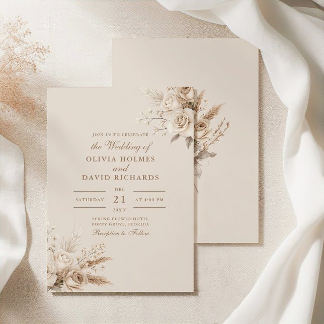 Rustic Beige, torkad blomma och Vit ros Bröllop Inbjudningar (Rustic Beige Dried Flower & White Roses Wedding Invitation on an elegant silky tablecloth.)