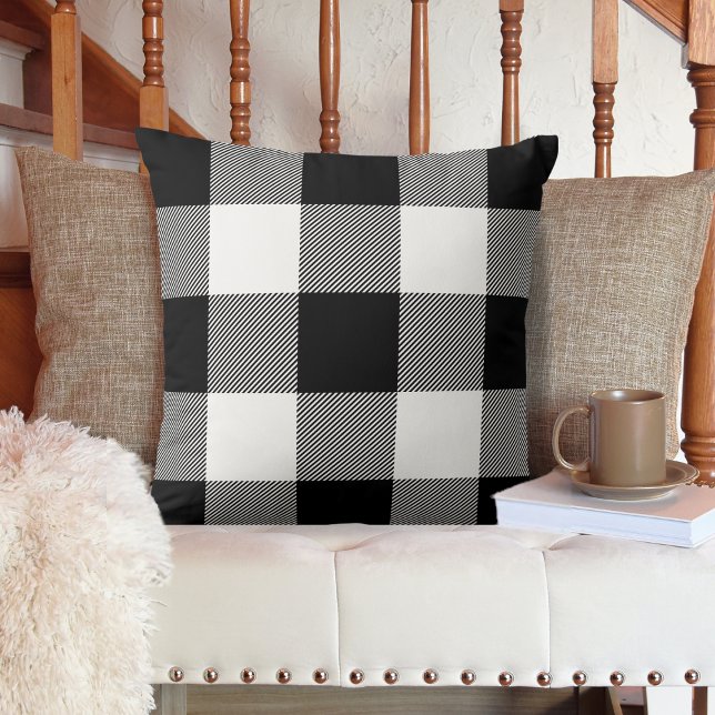 Rustic Black and White Buffalo Play Farmhouse Kudde (Modern Farmhouse Black and White Buffalo Plaid Throw Pillow.  A cozy addition to your home decor.)