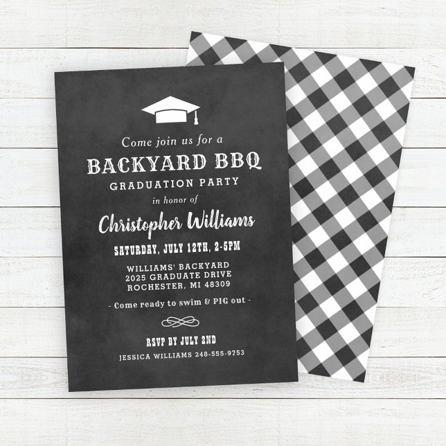 Rustic Black Chalkboard Backyard BBQ Studenten Inbjudningar (Skapare uppladdad)