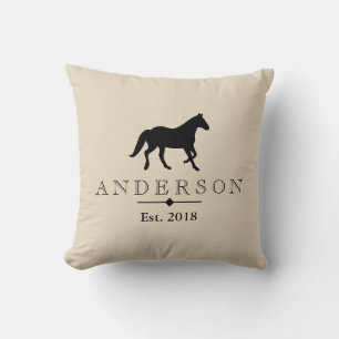 Rustic Black Horse Silhouette och Family Namn Kudde