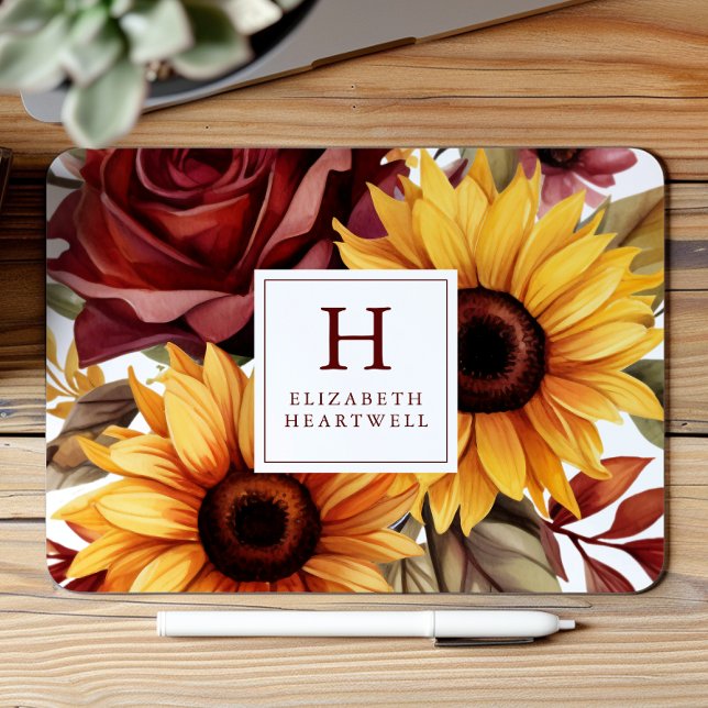 Rustic Blommigt Sunblommor Burgundy Monogram Musmatta (Skapare uppladdad)