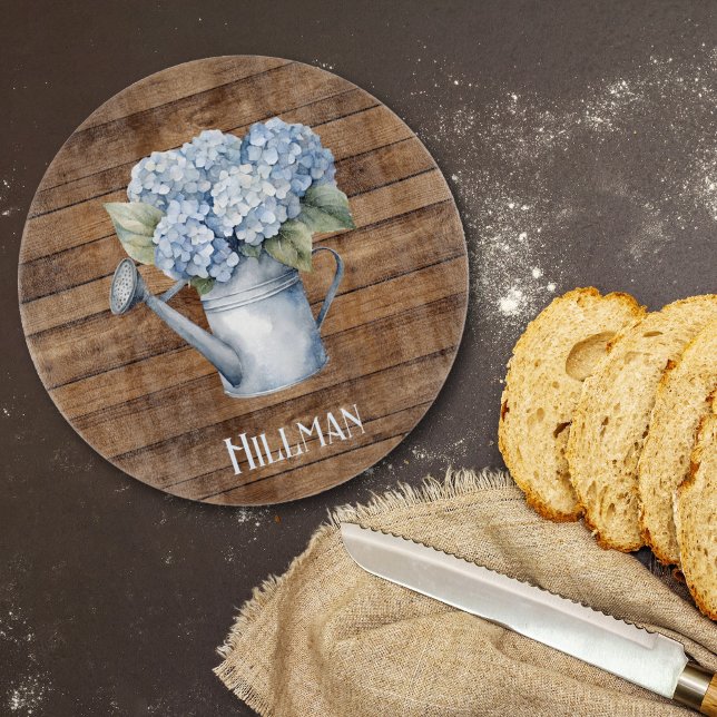 Rustic Blue Hydrangea Watering Kan Personlig (Rustic Blue Hydrangea Watering Can Personalized Cutting Board
)