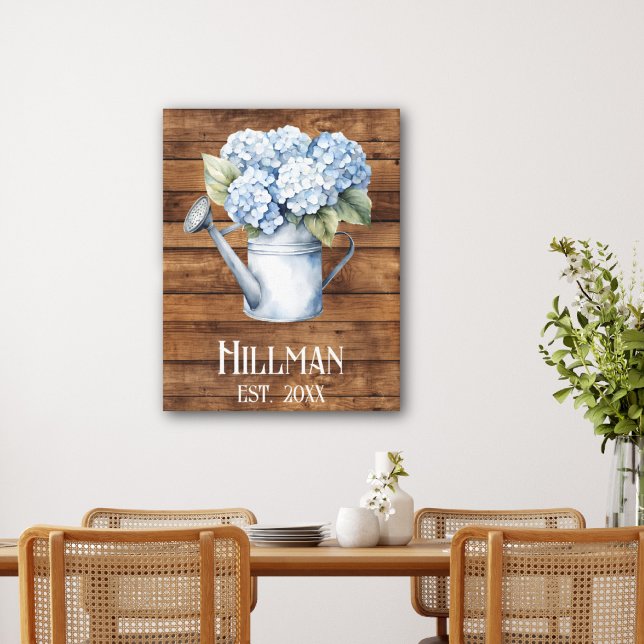 Rustic Blue Hydrangea Watering Kan Personlig Canvastryck (Rustic Blue Hydrangea Watering Can Personalized Canvas Print
)