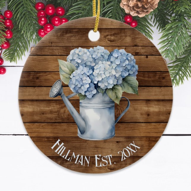 Rustic Blue Hydrangea Watering Kan Personlig Julgransprydnad Keramik (Rustic Blue Hydrangea Watering Can Personalized Ceramic Ornament
)