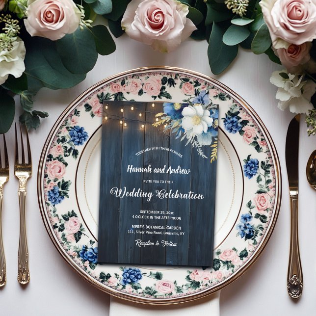 Rustic Blue Wood White Blue Blommigt Bröllop Inbjudningar (Skapare uppladdad)