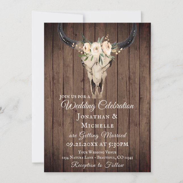 Rustic Boho Blommigt Cow Skull på Barnwood Bröllop Inbjudningar (Framsida)