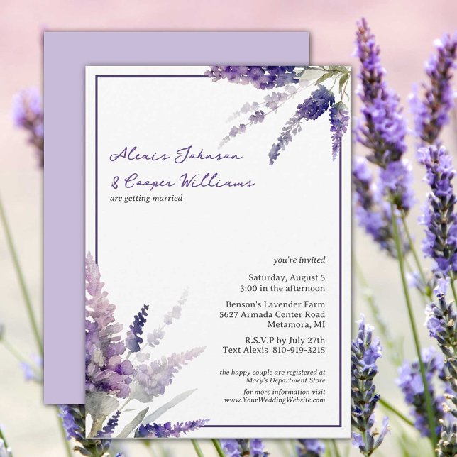 Rustic Boho Lavender Flowers Lila Bröllop Inbjudningar (Lavender blooms set the scene for this rustic country style wedding invitation.  Modern calligraphy.)