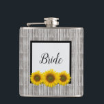 Rustic Bröllop Bride Solros Bachelorette Party Fickplunta<br><div class="desc">Blykolv med bakgrunden från den rustiska ladugårdsdörren och gultens solblommor. Med svart text kan du anpassa med egen information. En underbar gåva till den speciella bruden till hennes bachelorettfest!</div>