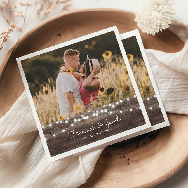 Rustic Bröllop Wood och String Ljus Pappersservett (Skapare uppladdad)