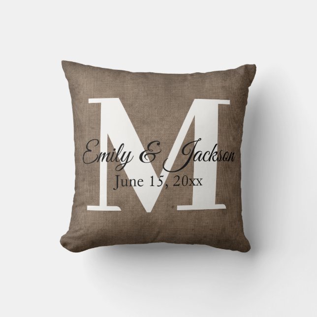 Rustic Brown Linen Monogram Family Namn Bröllop Kudde (Framsida)