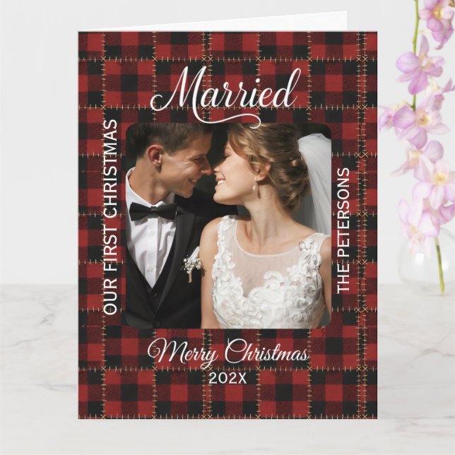 Rustic Buffalo Plaid Married First Christmas  Kort (Orkide)