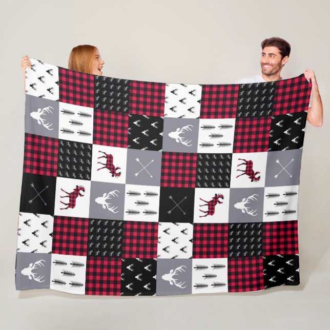 Rustic Buffalo Play Patchwork Red White jul Fleecefilt (På plats)