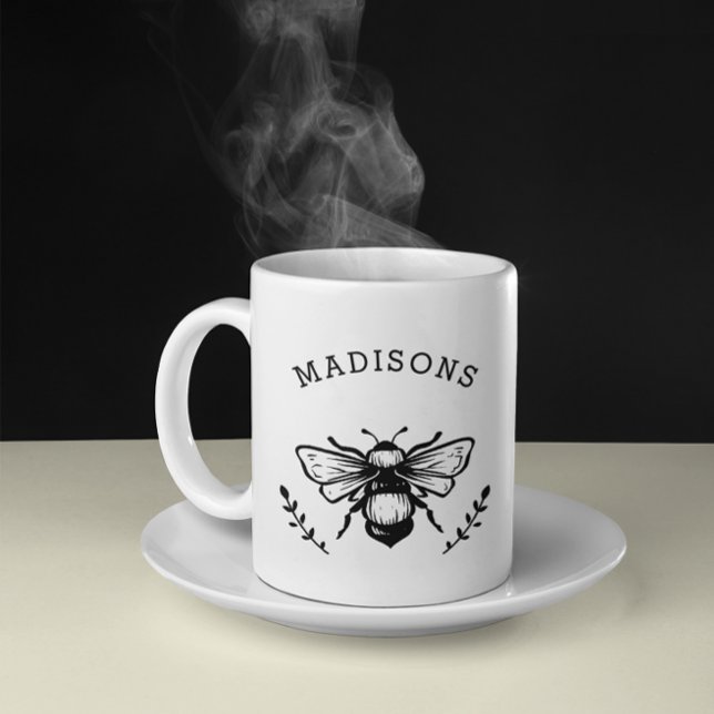 Rustic Bumblebee Personlig Black and White Kaffemugg (Skapare uppladdad)