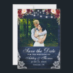 Rustic Burgundy Blommigt Blue Wood Ljus Photo Spara Datumet<br><div class="desc">Rustic Blue Wood String Ljus Watercolor Burgundy Marsala Blommigt,  burgundy ro,  rosa ros och Grey Snöre Bröllop spara datum Card</div>