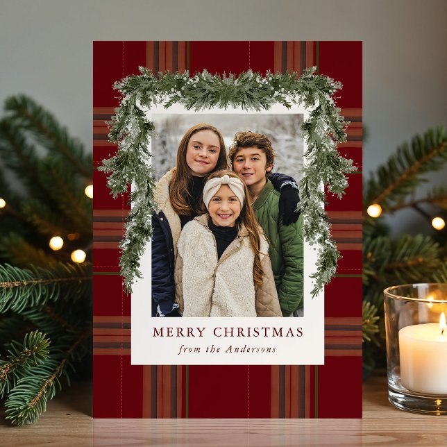 Rustic Burgundy Plaid Greenery Christmas Photo Julkort (Skapare uppladdad)