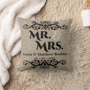 Rustic Burlap Titta Mr. och Mrs. Bröllop. Kudde