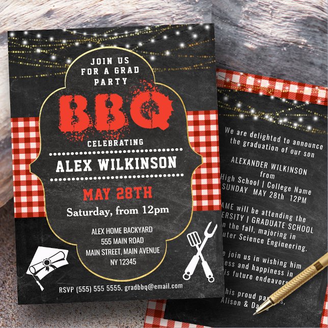 Rustic Chalkboard Backyard BBQ Party Studenten Inbjudningar (Skapare uppladdad)