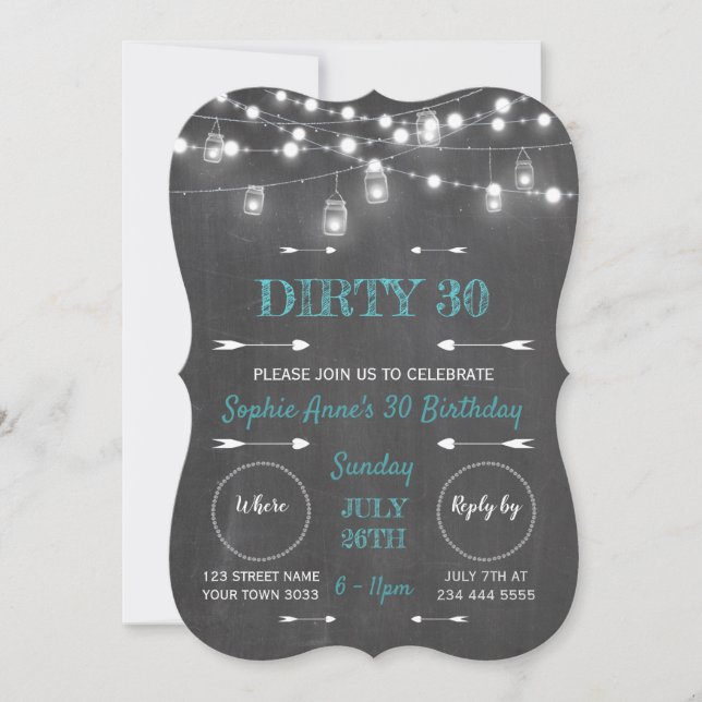 Rustic Chalkboard String Ljus Dirty 30 Birthday Inbjudningar (Framsida)